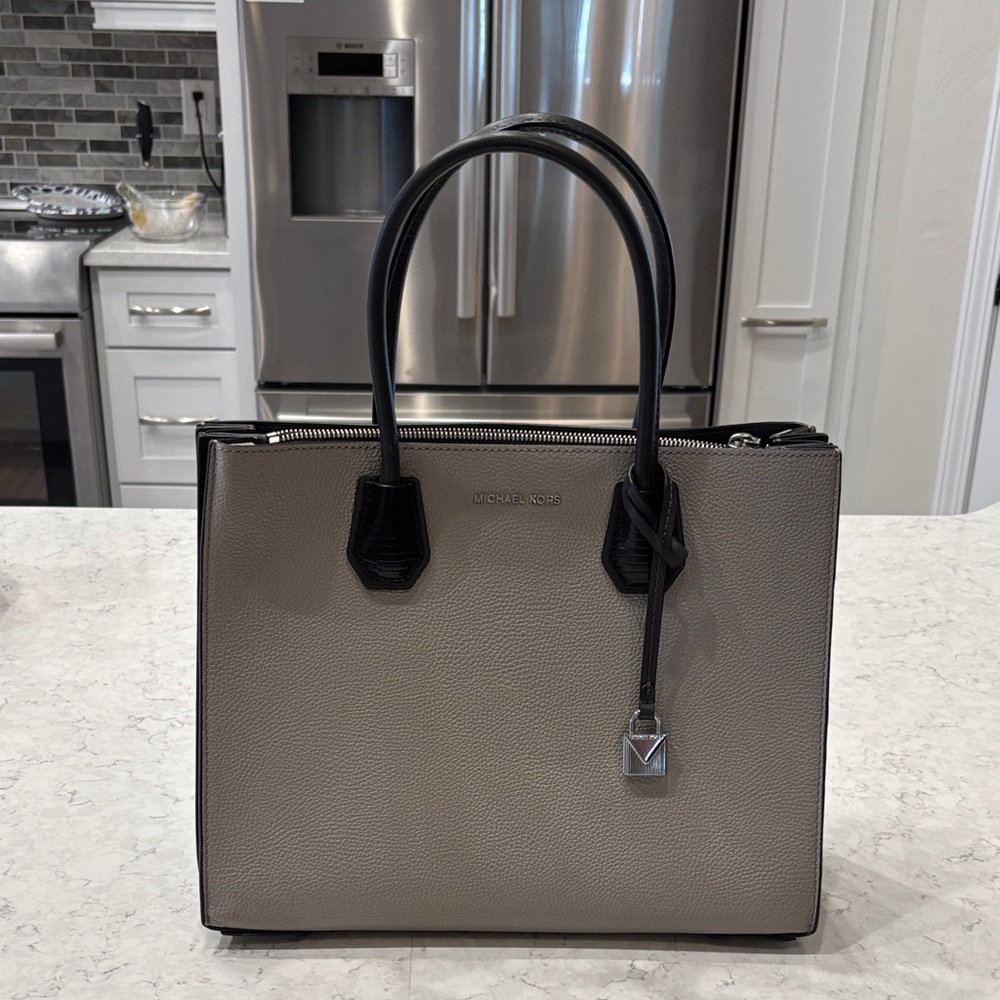 Michael Kors Gray and Black Shoulder or Hang Bag with Decorative Lock